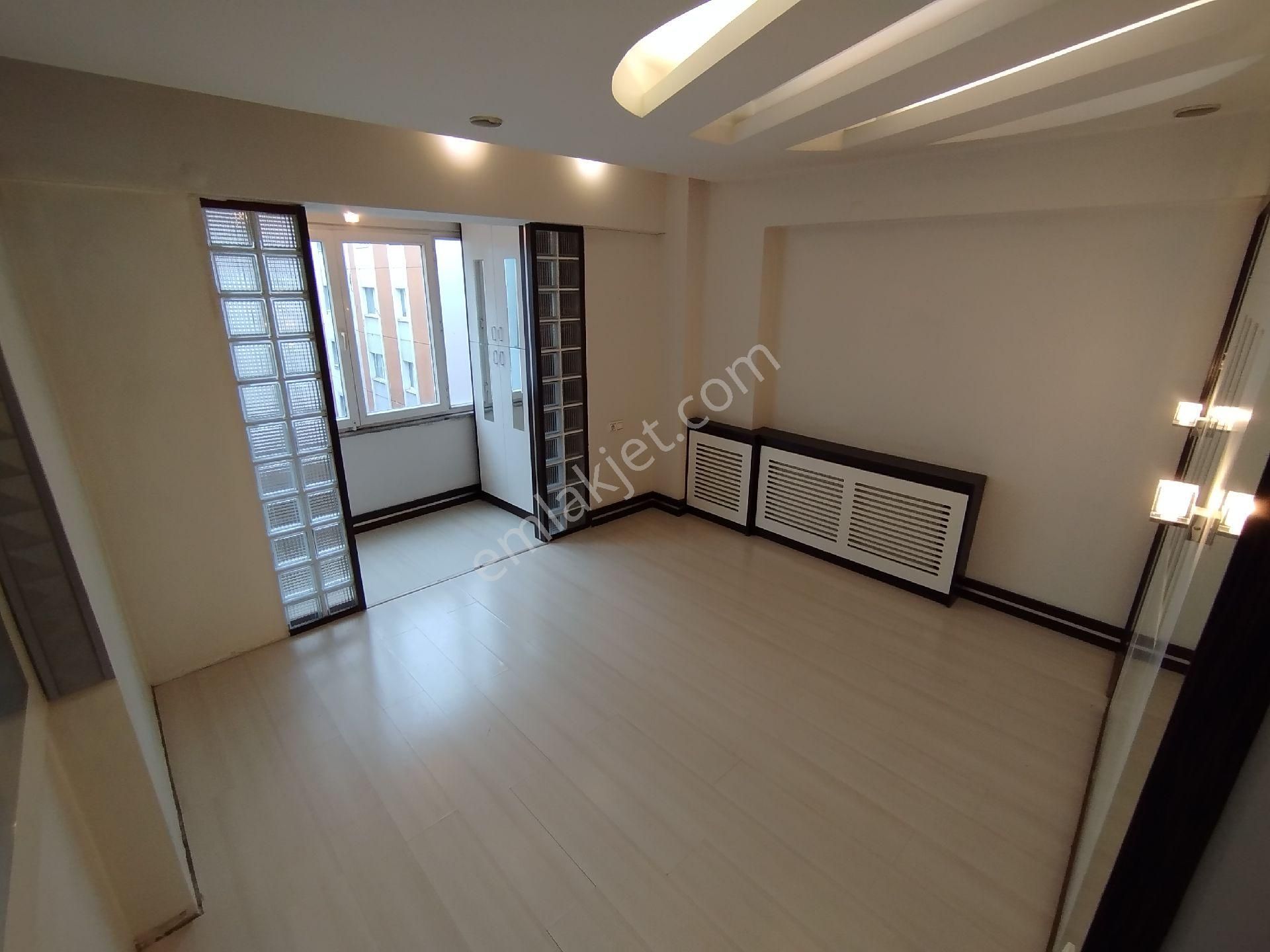 Yeski Emlâk İnşaattan Satılık Merkezi Konumda Caddeye Cephe - Görsel 29