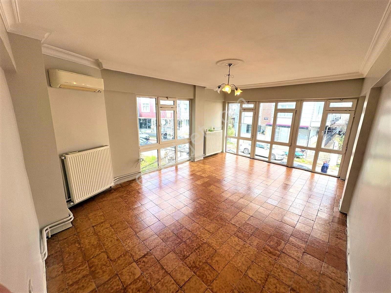 🟠🟠alfa'dan Akçay Merkezde Satılık Denize 250m Kaçmaz Fırsat Arakat Ön Cephe 3+geniş Daire