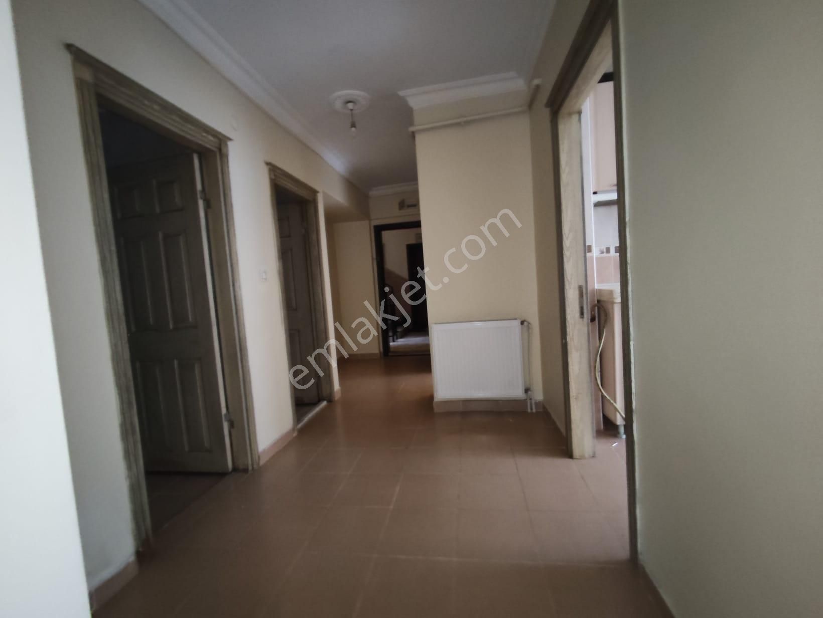 Yılmaz Gayrimenkulden Asansörlü Ara Kat Cadde Üzeri Kacırılmayacak 3+1 Fırsat Dairesi - Görsel 17