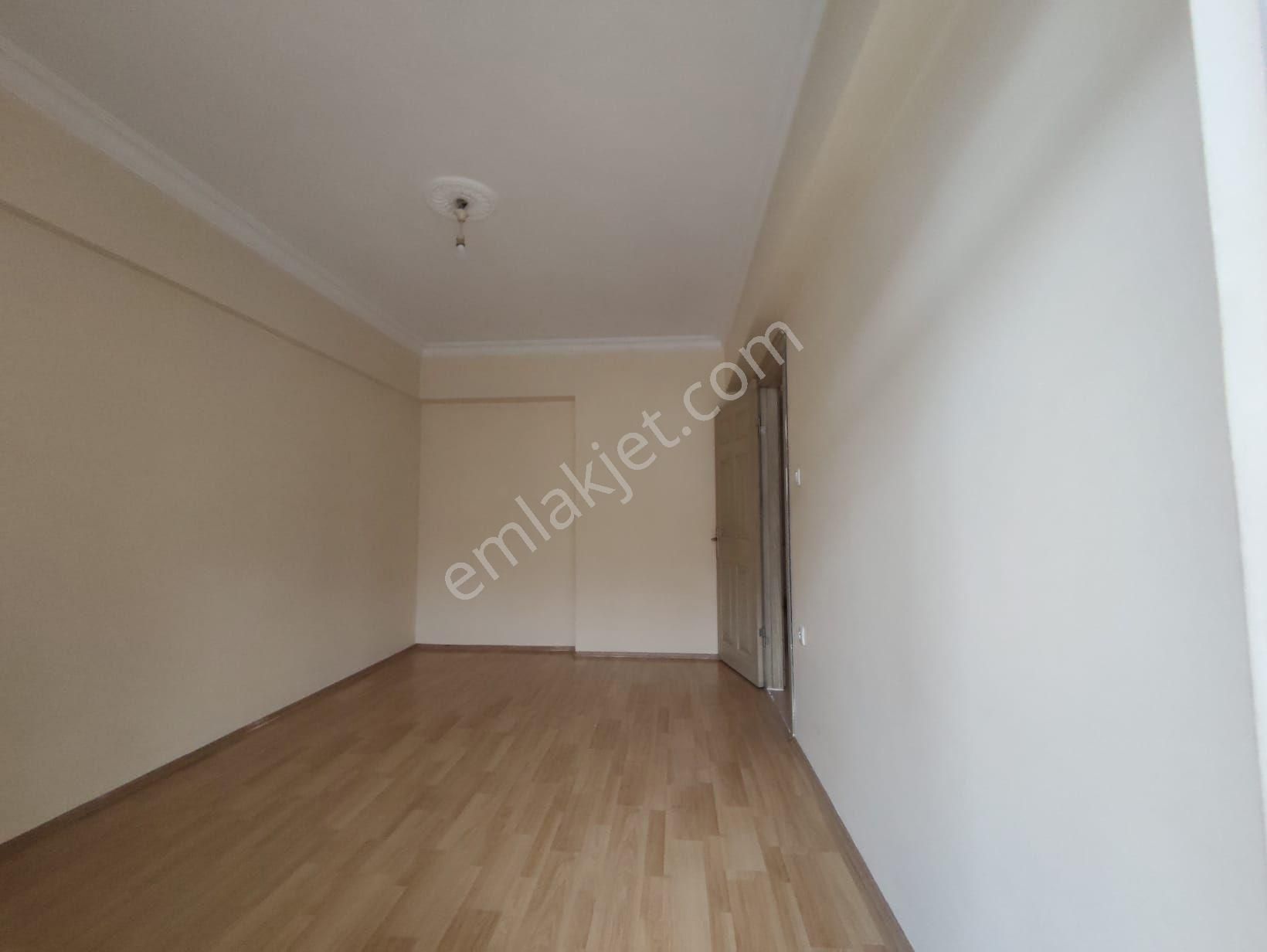 Yılmaz Gayrimenkulden Asansörlü Ara Kat Cadde Üzeri Kacırılmayacak 3+1 Fırsat Dairesi - Görsel 26