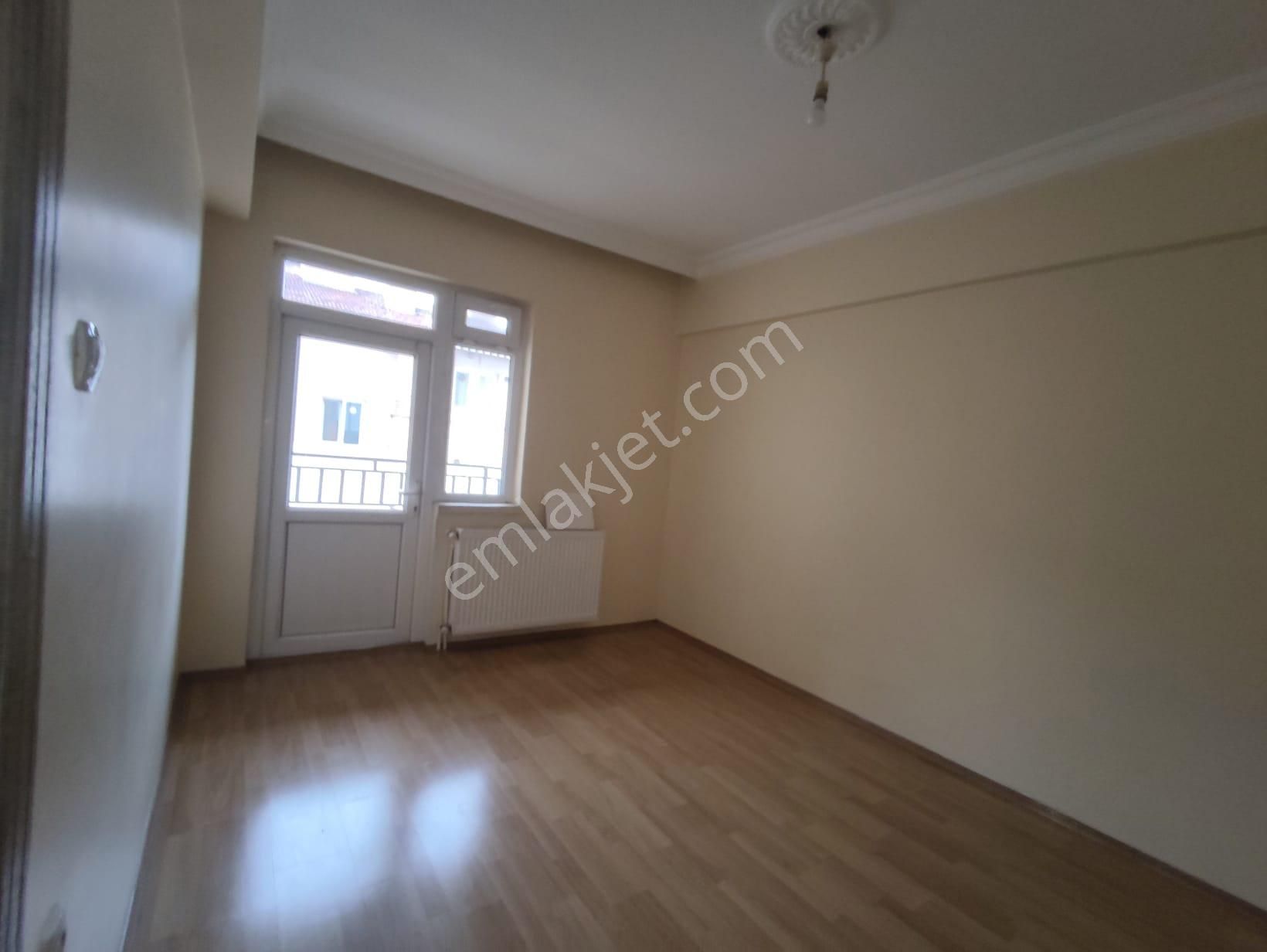 Yılmaz Gayrimenkulden Asansörlü Ara Kat Cadde Üzeri Kacırılmayacak 3+1 Fırsat Dairesi - Görsel 32