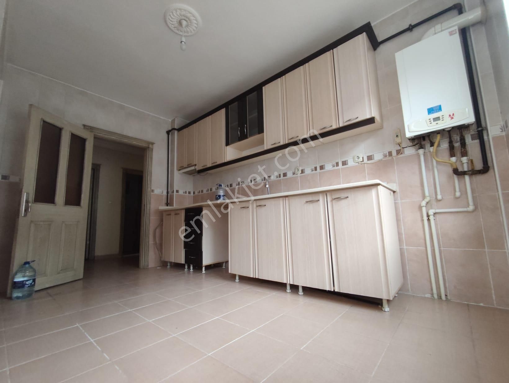 Yılmaz Gayrimenkulden Asansörlü Ara Kat Cadde Üzeri Kacırılmayacak 3+1 Fırsat Dairesi - Görsel 11