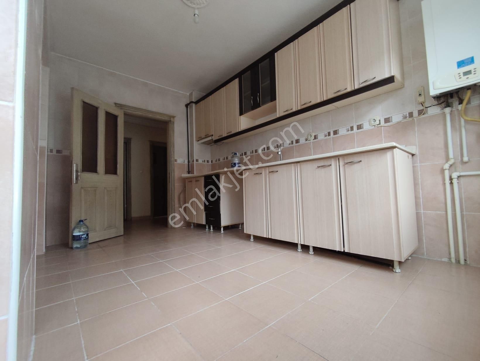 Yılmaz Gayrimenkulden Asansörlü Ara Kat Cadde Üzeri Kacırılmayacak 3+1 Fırsat Dairesi - Görsel 28