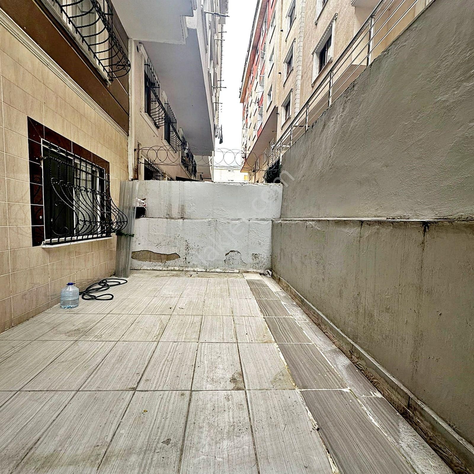 Güzelyurt Mahallesinde Metrobüse Yakın 1+1 Bahçeli Bahçe Katı - Görsel 19