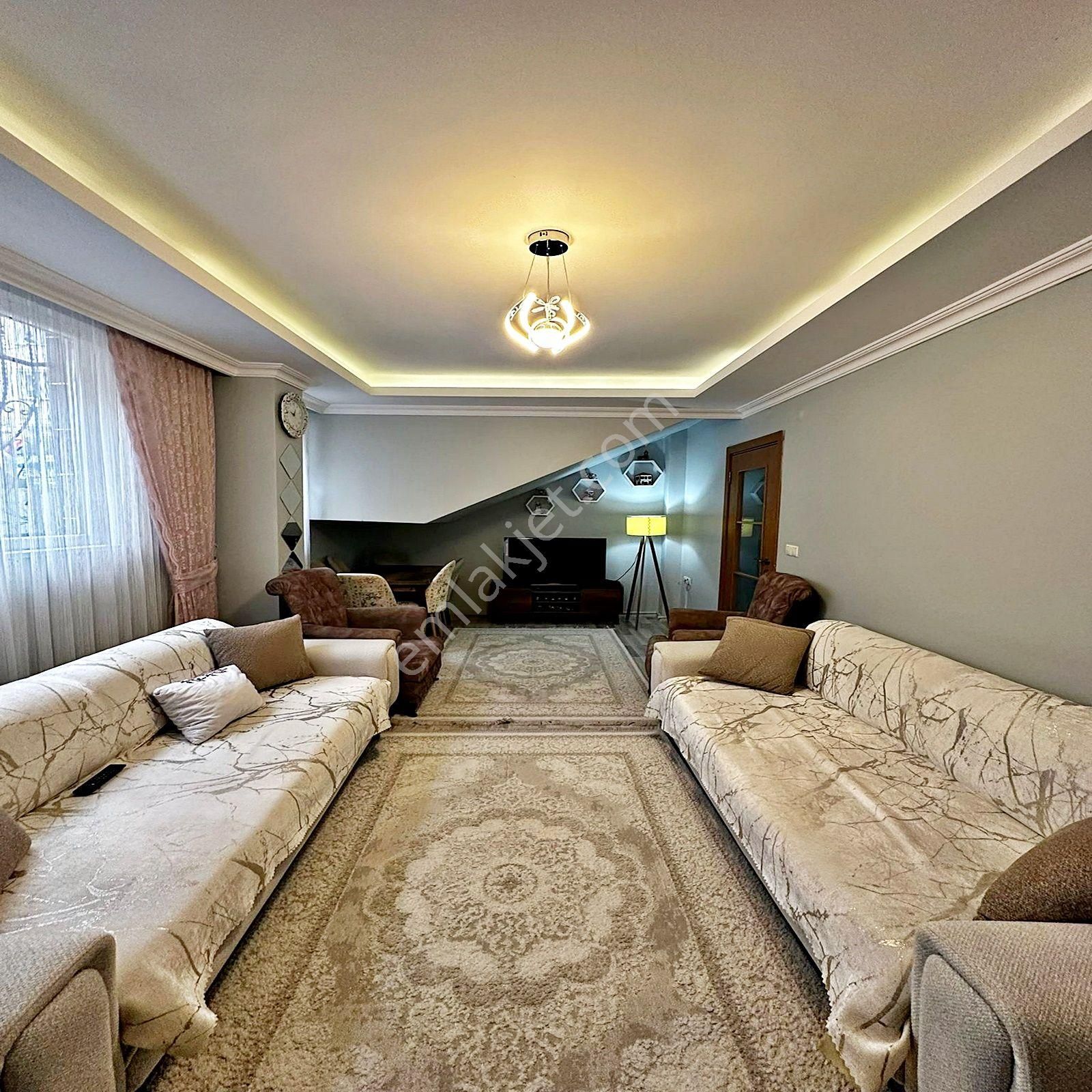 Güzelyurt Mahallesinde Metrobüse Yakın 1+1 Bahçeli Bahçe Katı - Görsel 21