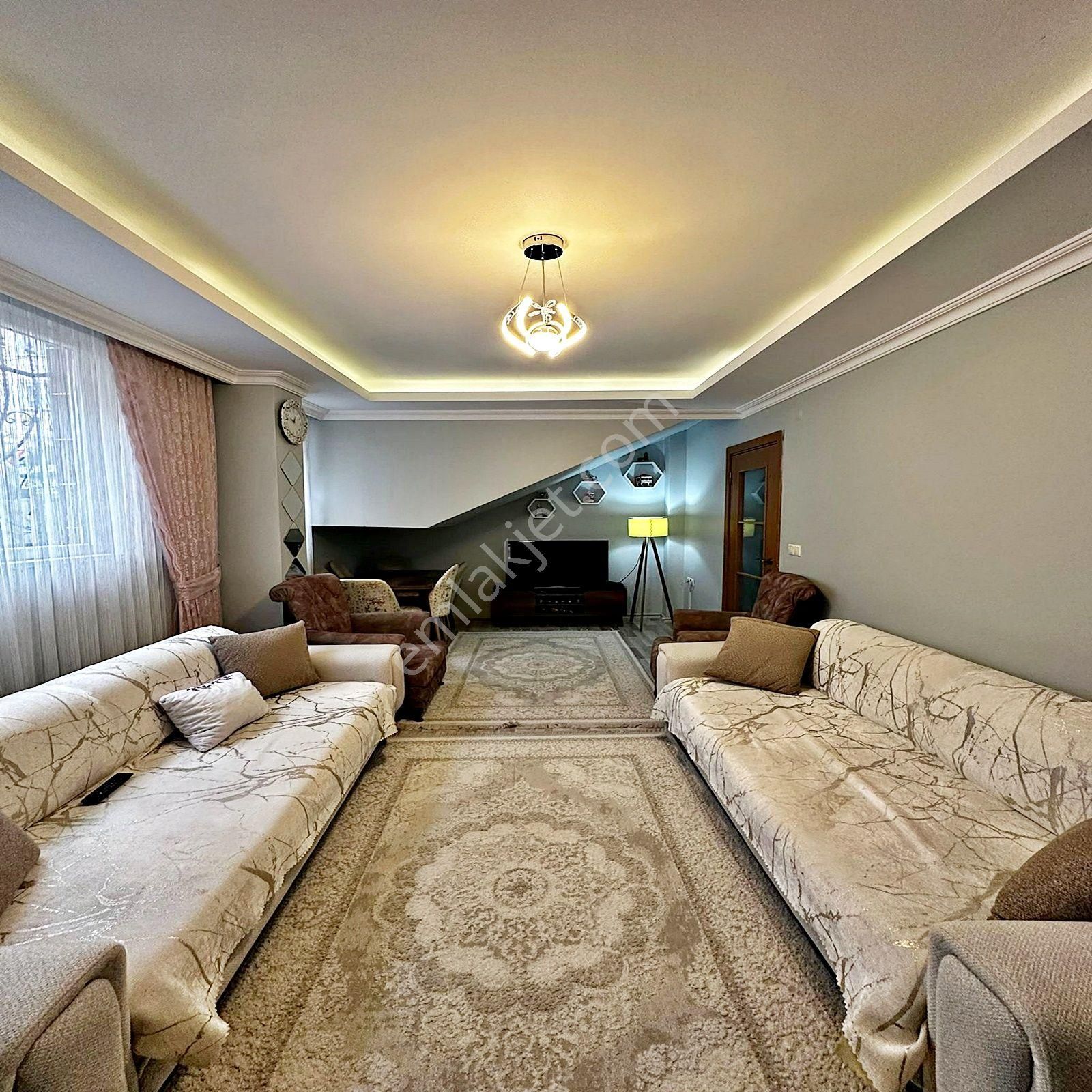 Güzelyurt Mahallesinde Metrobüse Yakın 1+1 Bahçeli Bahçe Katı - Görsel 8