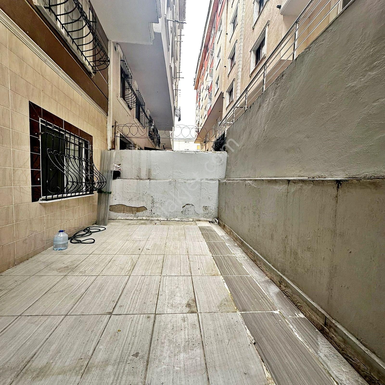 Güzelyurt Mahallesinde Metrobüse Yakın 1+1 Bahçeli Bahçe Katı - Görsel 12