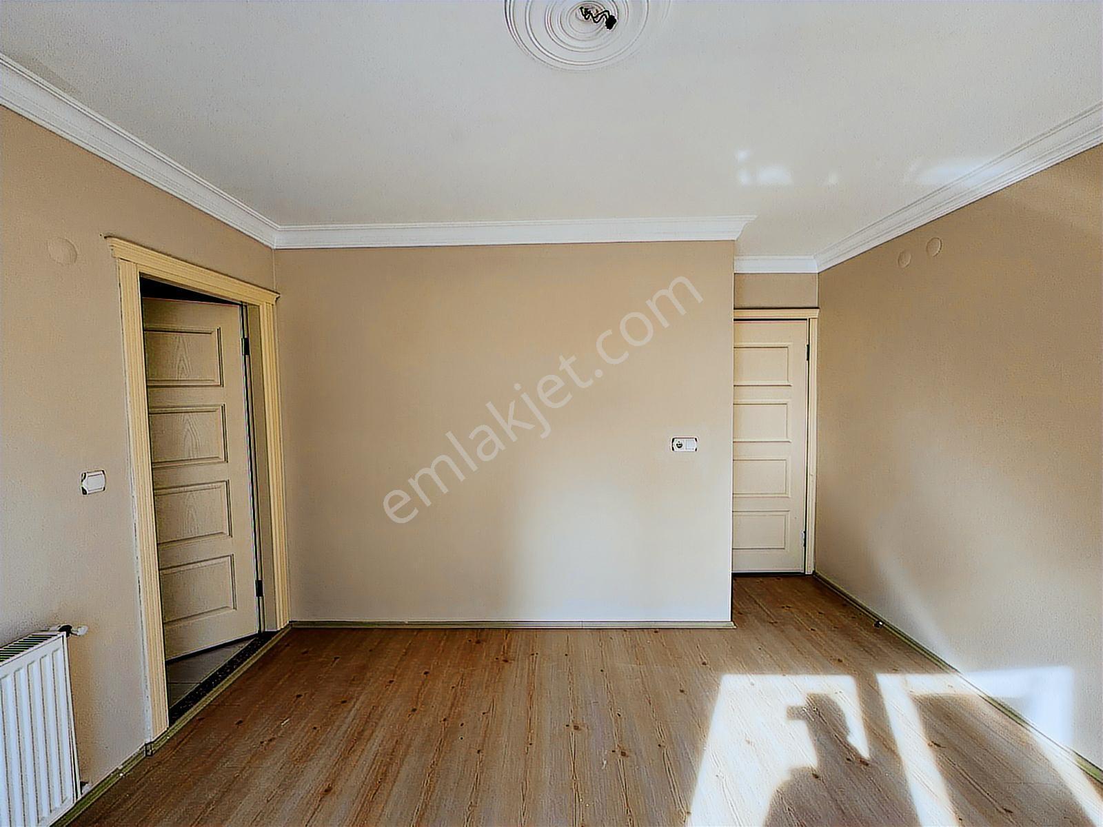 Kaçmazer'den İstasyon Caddesi Yakını Kiralık 4+1 Daire - Görsel 17