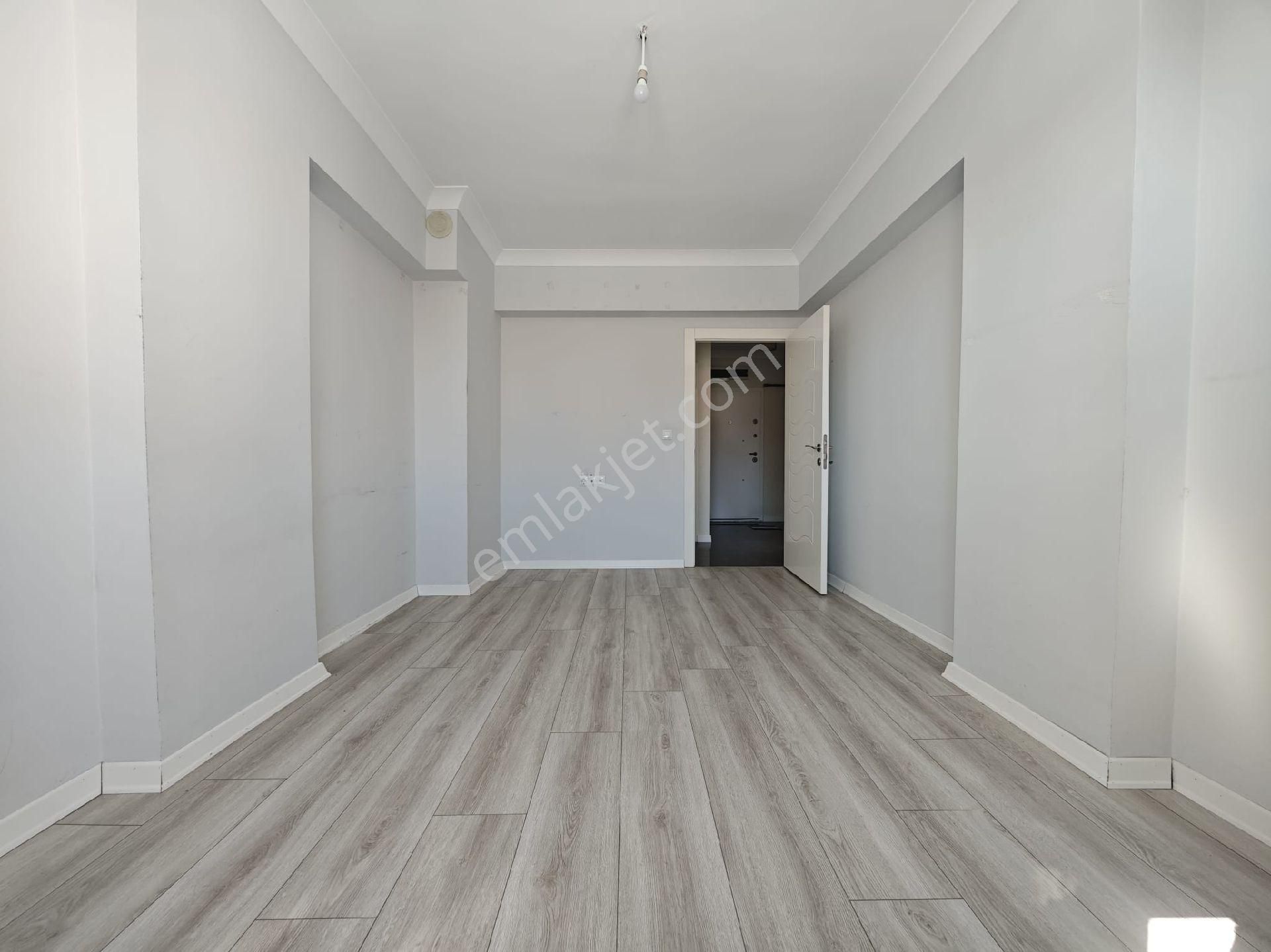 3+1 Katta Giyinme Odalı Ebeveyn Banyolu Asansörlü Geniş Daire - Görsel 35