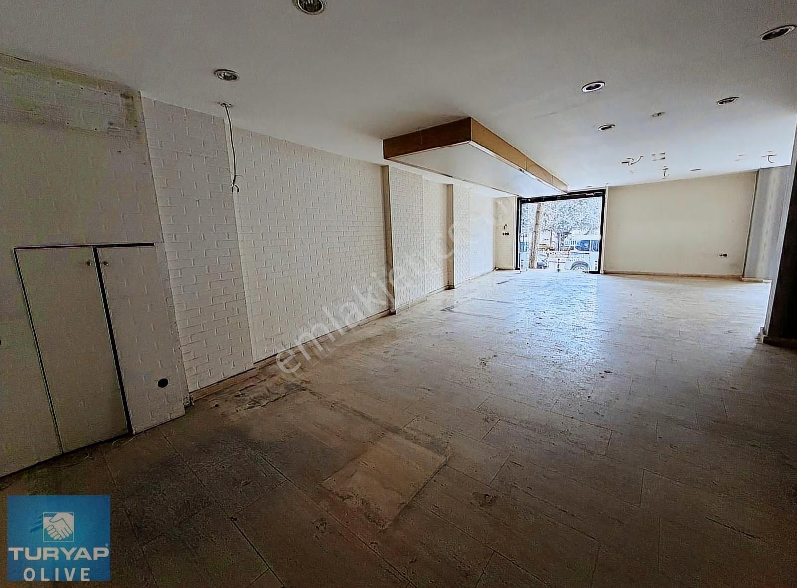 Zeytinburnun'da Köşe Başı Geniş Cepheli Prestijli Dükkan - Görsel 17
