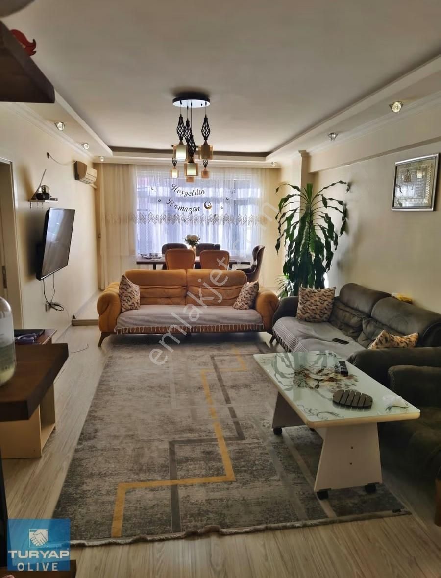 Silivrikapıda Fırsat Satılık 2+1 Daire 93 M² Masrafsız - Temiz - Görsel 3