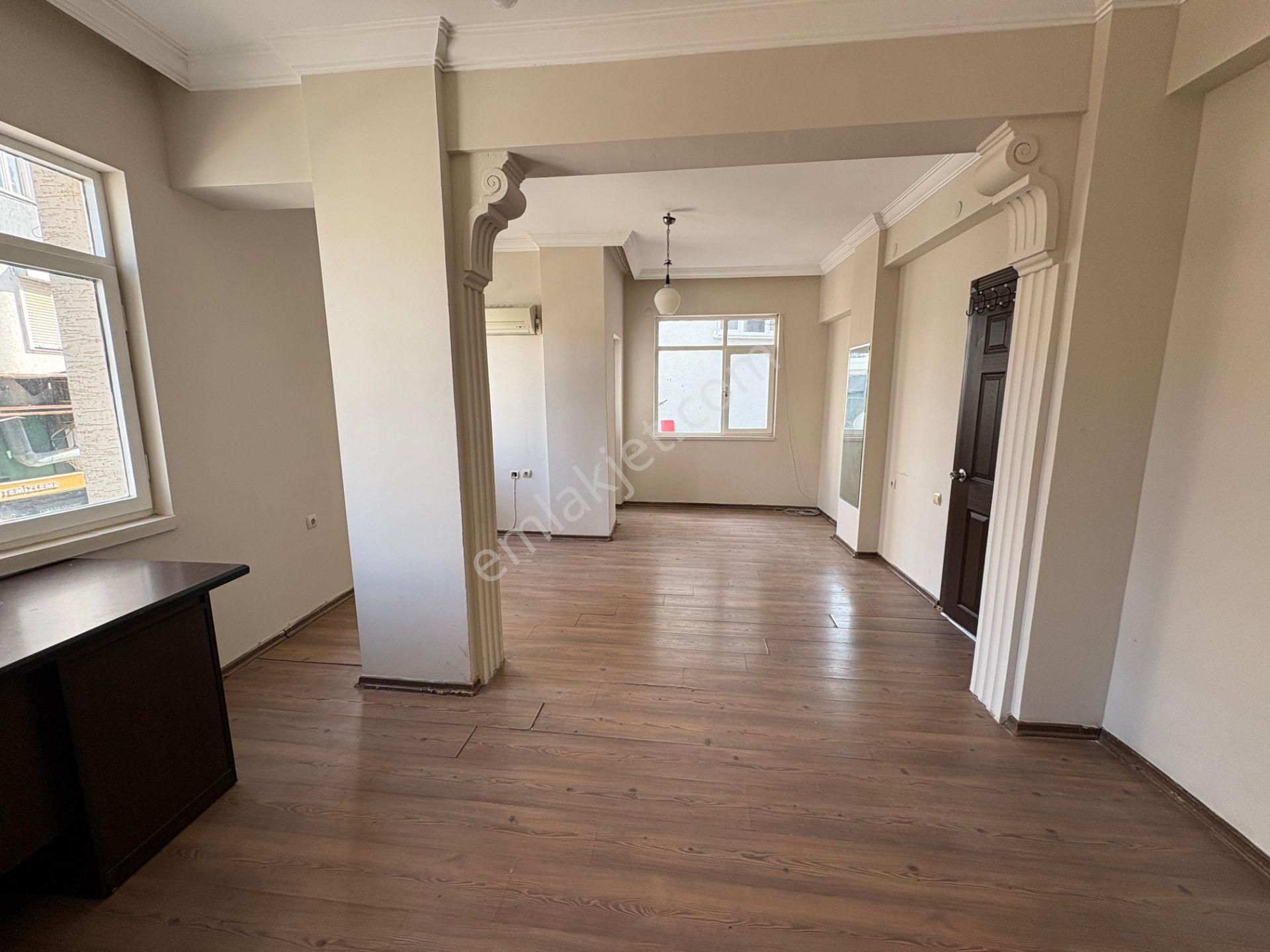 Ali Çetinkaya Cad. Şehir Tiyatroları Karşısı Kiralık 1+1 Ofis - Görsel 5