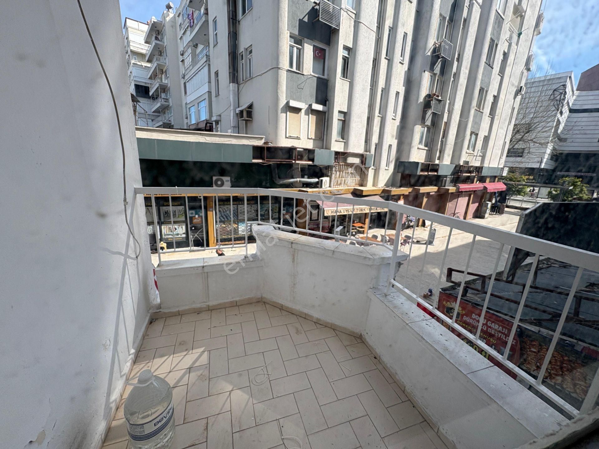 Ali Çetinkaya Cad. Şehir Tiyatroları Karşısı Kiralık 1+1 Ofis - Görsel 2
