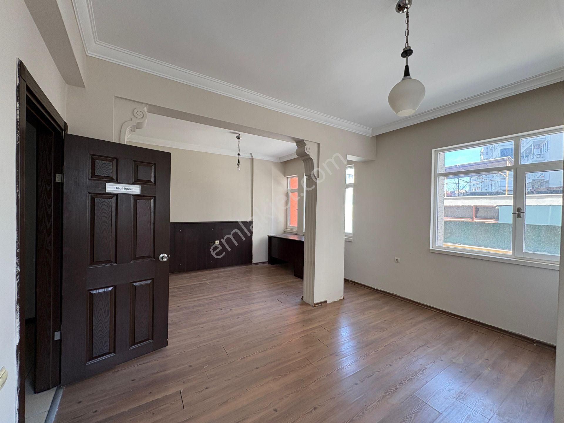 Ali Çetinkaya Cad. Şehir Tiyatroları Karşısı Kiralık 1+1 Ofis - Görsel 8