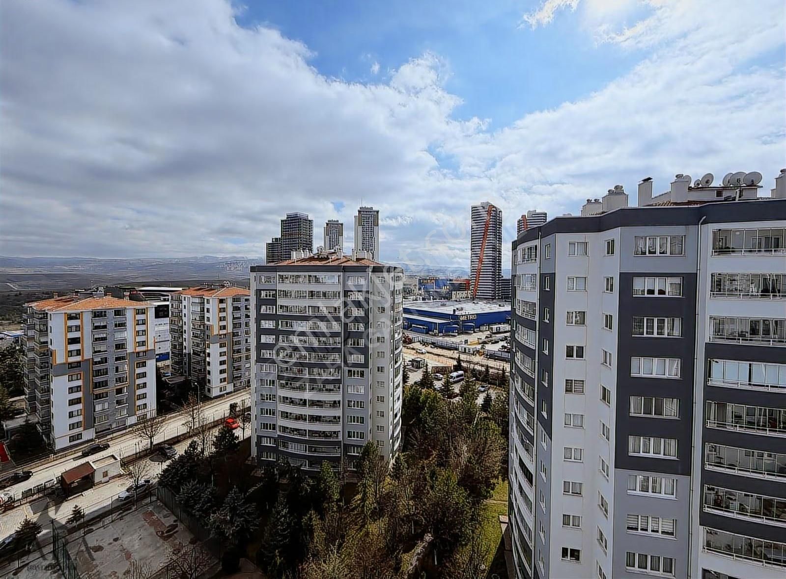 ▄zara▄sultan Fatih Cad. Üzeri 7/24 Güvenlikli Sitede 3.5+1 Daire - Görsel 11
