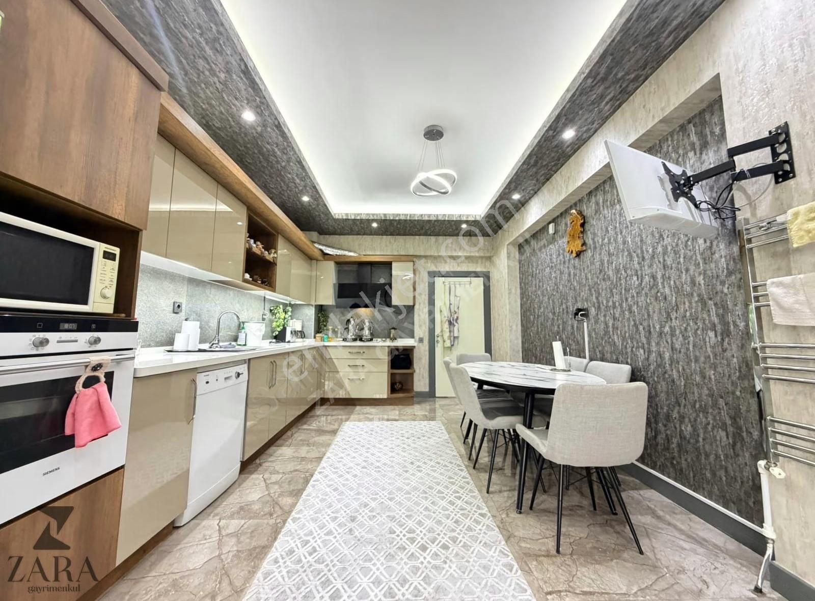 ▄zara▄greenlıfe-1 Sitesi'nde 7/24 Güvenlikli 4.5+1 Site Dairesi