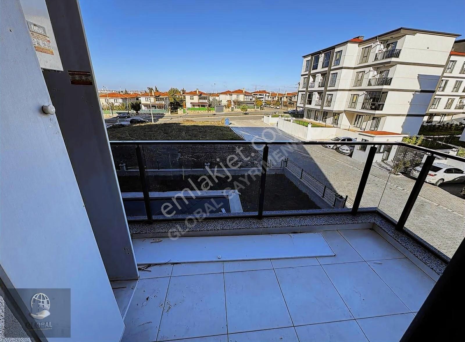 Çorlu Nusratiye Mahallesinde Kiralık Boyalı Temiz 1+1 Daire - Görsel 2