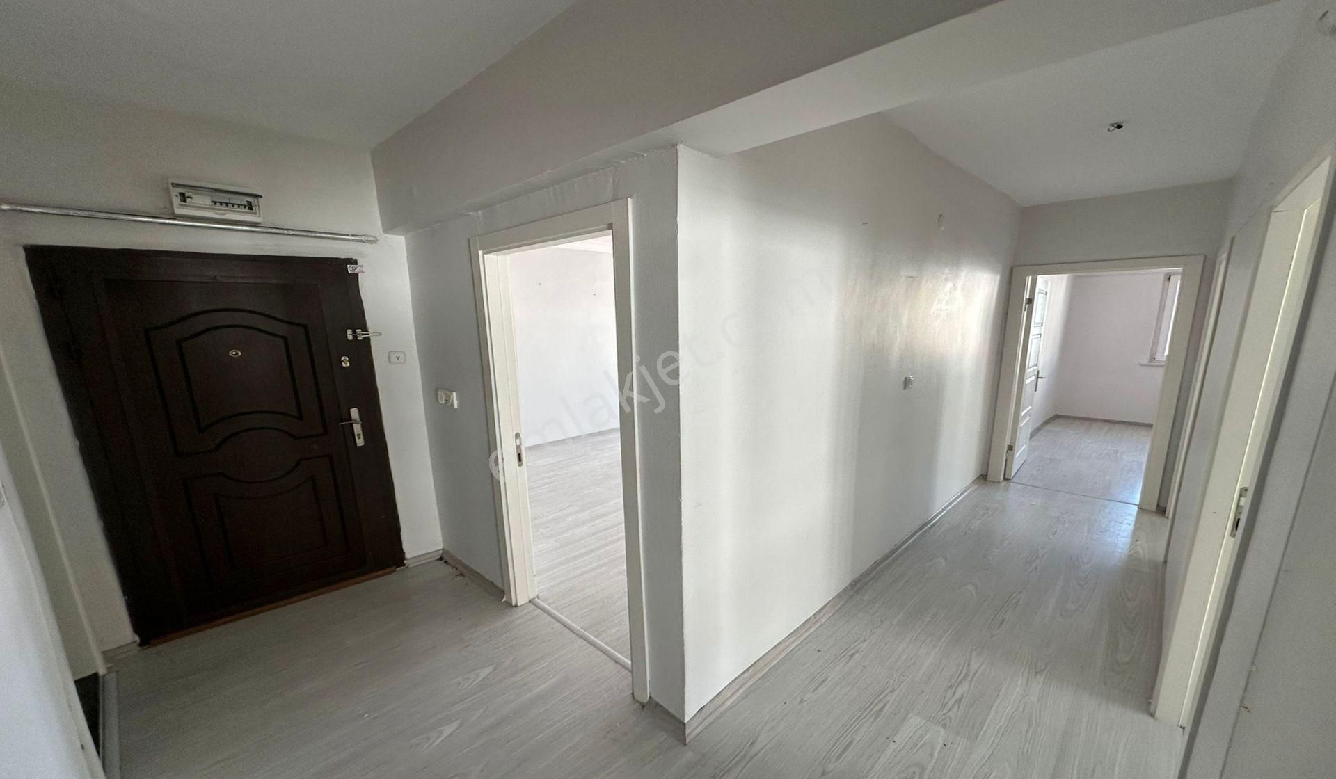 Kuşcağız Cadde Üzeri 3.katta Full Yapılı Manzaralı 3+1 Bağımsız - Görsel 23