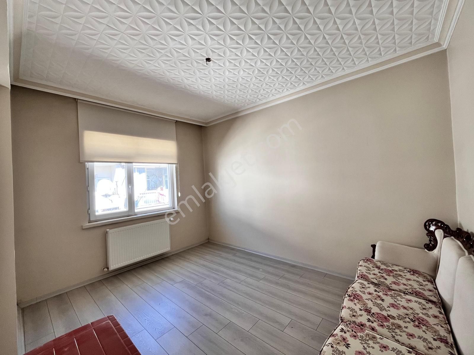 Cumhuriyet Mahallesinde Köşe Başı Masrafsız 3+1 Daire - Görsel 2