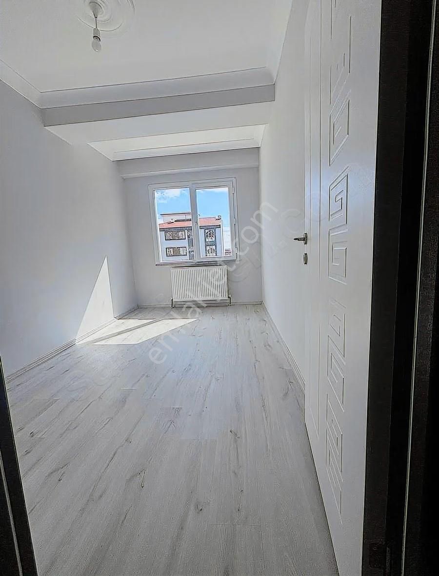 Mükemmel Lokasyon Fırsat Geniş Daire - Görsel 2