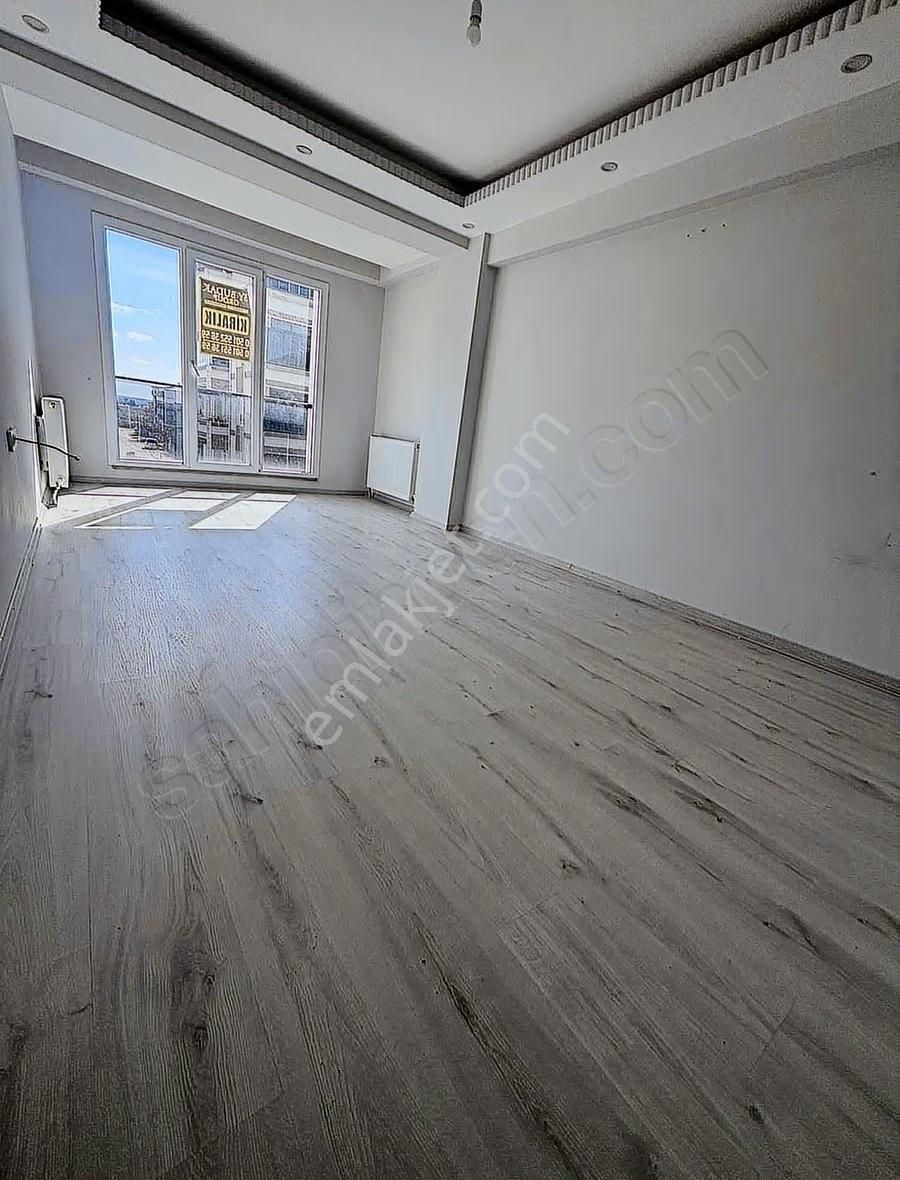 Acil Satılık Mükemmel Lokasyon 2+1 Fırsat Daire - Görsel 14