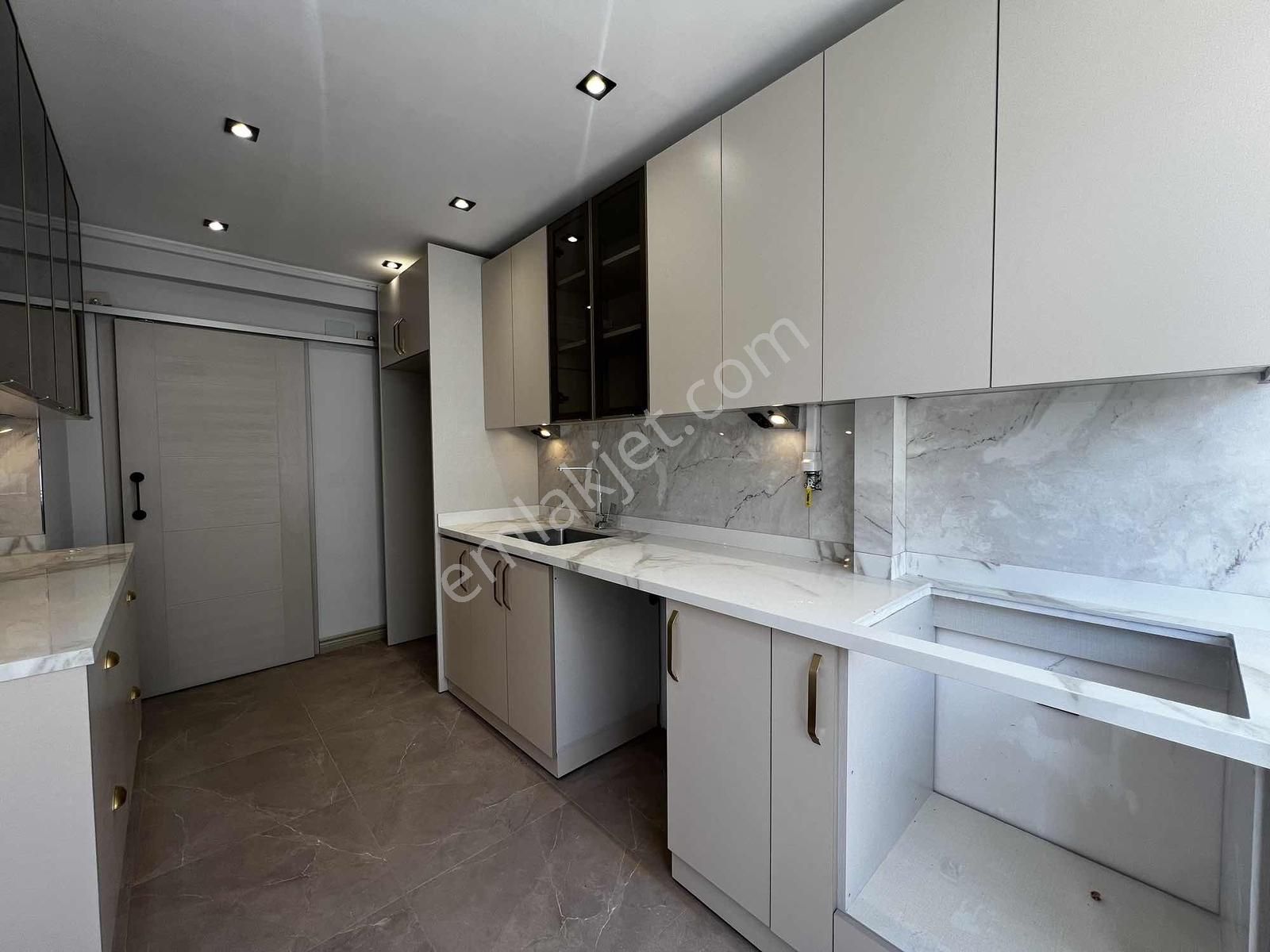 Huzur Evlerinde Site İçi 3+1 K.mutfak Ful+ful Extralı Lüx Daire - Görsel 35