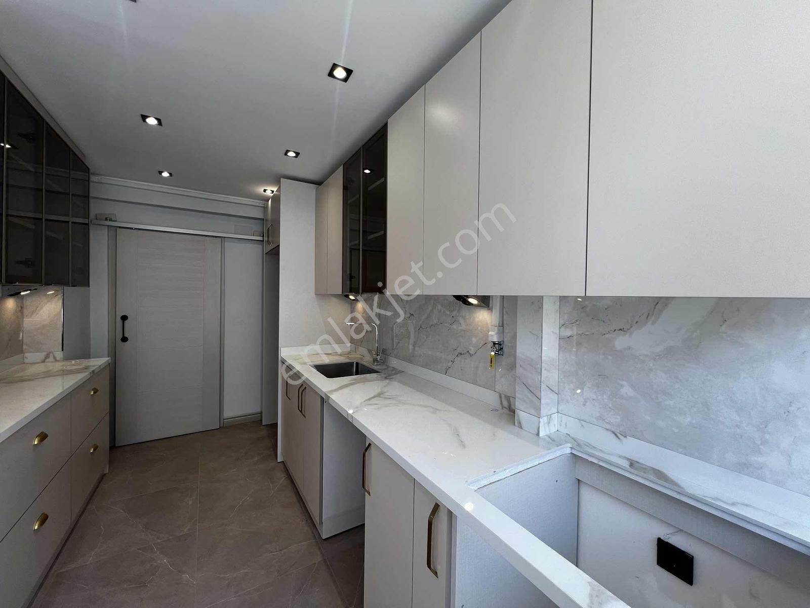 Huzur Evlerinde Site İçi 3+1 K.mutfak Ful+ful Extralı Lüx Daire - Görsel 33