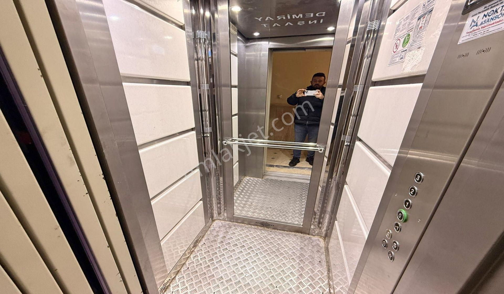 Uyanış Metroya Yürüme Mesafesinde 4+1 Asansörlü Ebeveyn Banyolu - Görsel 34