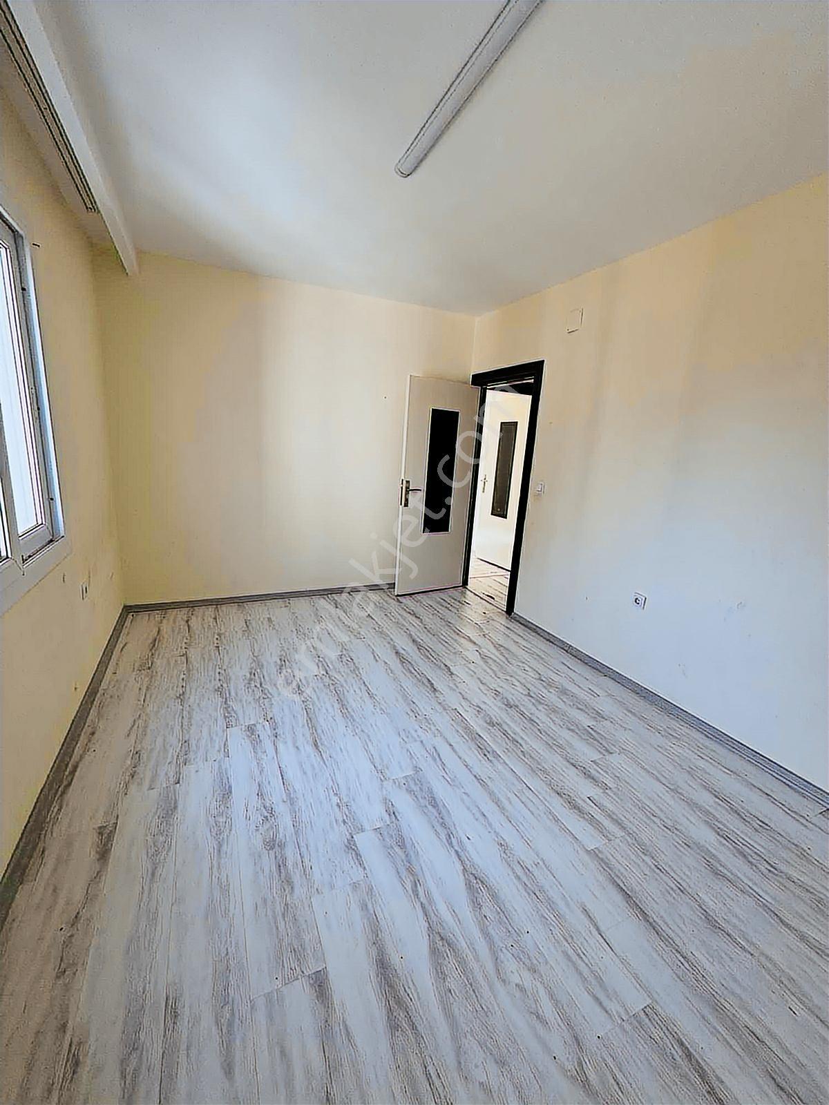 Yeni Mahalle'de 3+1 Kiralık Daire !!asansör Yok!! - Görsel 15