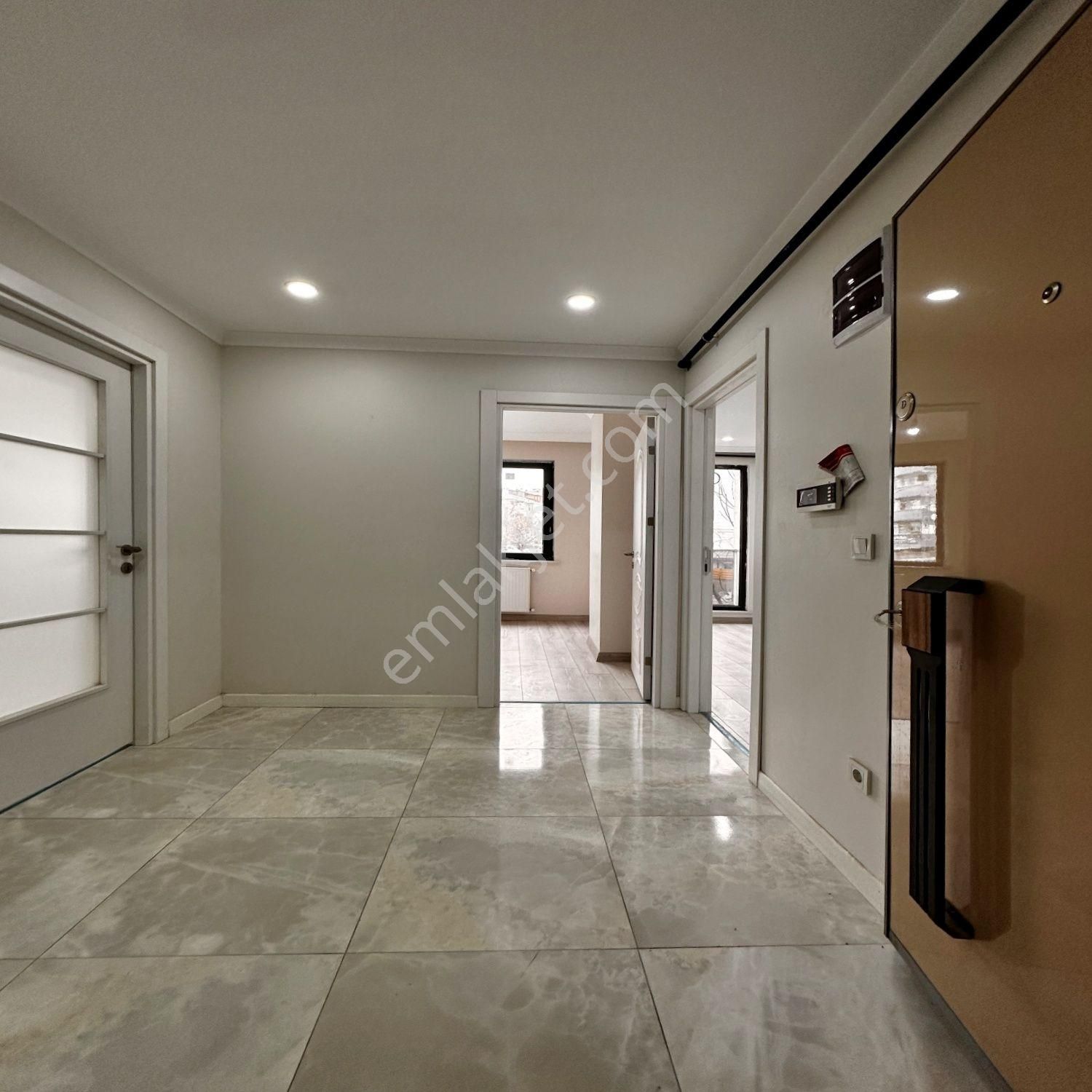 Beylikdüzü Yakuplu'da Satılık 2+1 Merkezi Konumda Fırsat Daire - Görsel 17