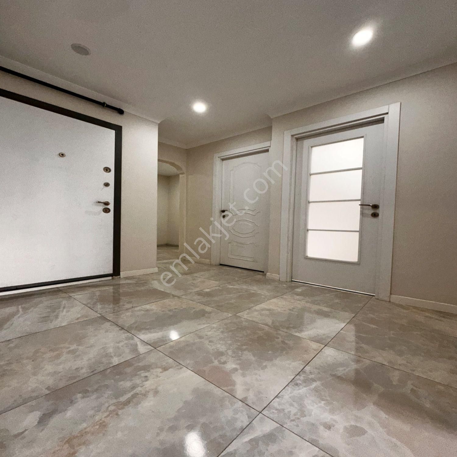 Beylikdüzü Yakuplu'da Satılık 2+1 Merkezi Konumda Fırsat Daire - Görsel 13