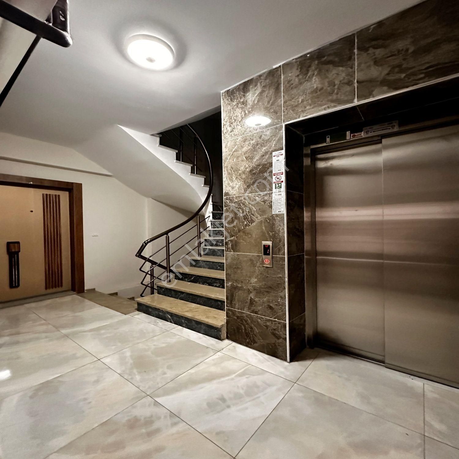 Beylikdüzü Yakuplu'da Satılık 2+1 Merkezi Konumda Fırsat Daire - Görsel 19