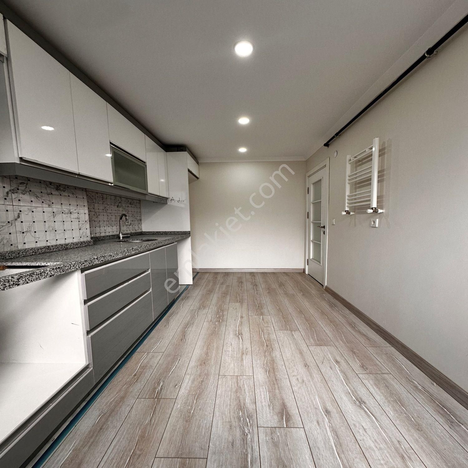 Beylikdüzü Yakuplu'da Satılık 2+1 Merkezi Konumda Fırsat Daire - Görsel 4