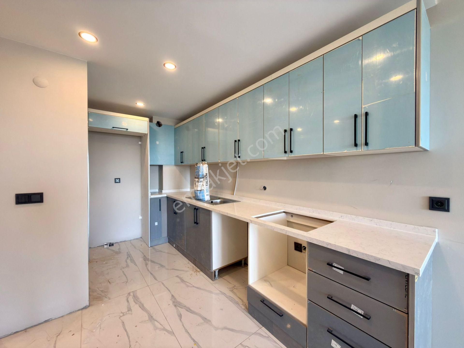 Yükselden Altınkumda Ultra Lüks Geniş Yerden Isıtmalı 2+1 Dublex