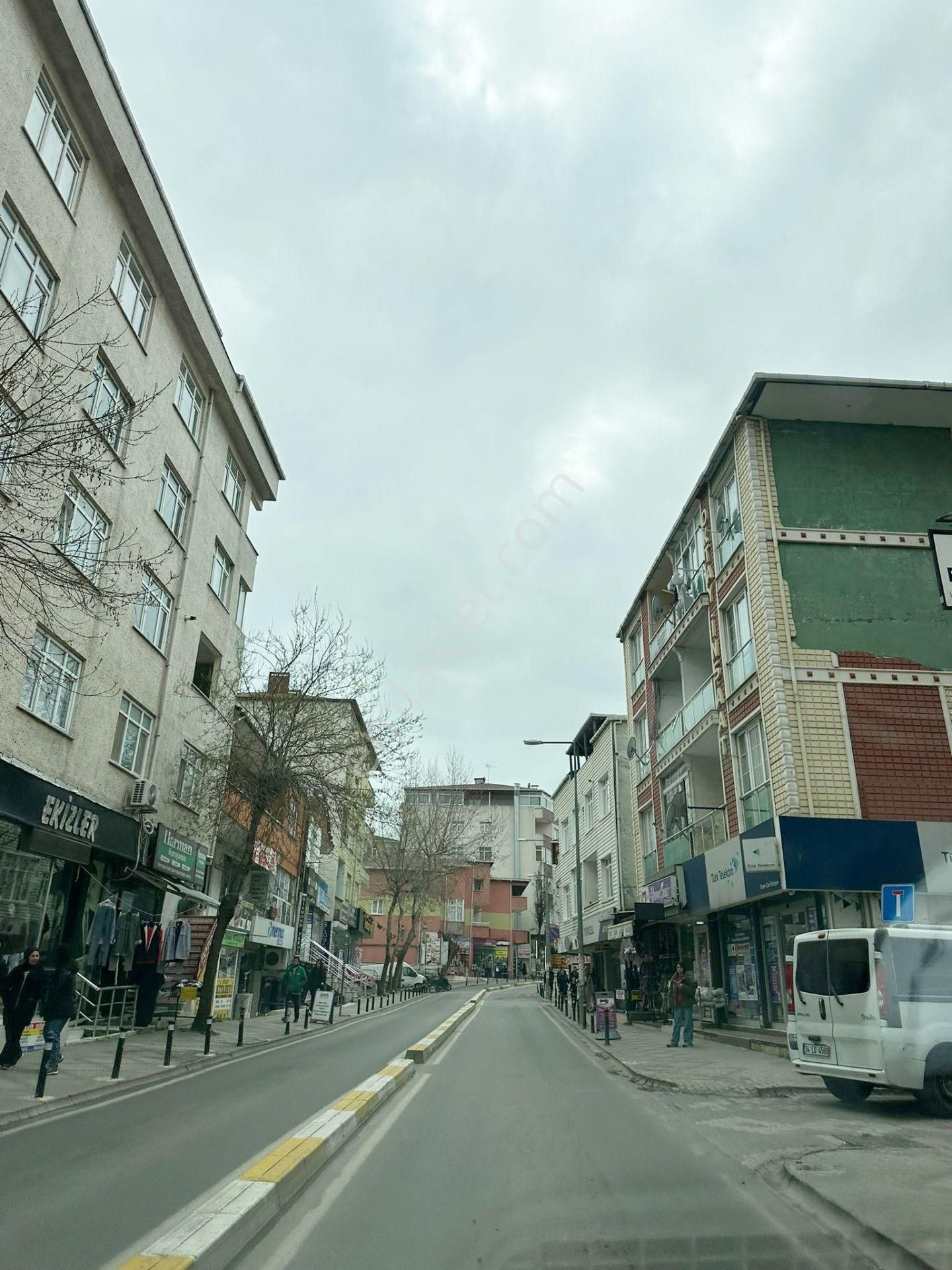 Mertcan Dan Adnan Kahveci Metroya Yürüme Balkonlu 3+1 Fırsat Kiralık - Görsel 34