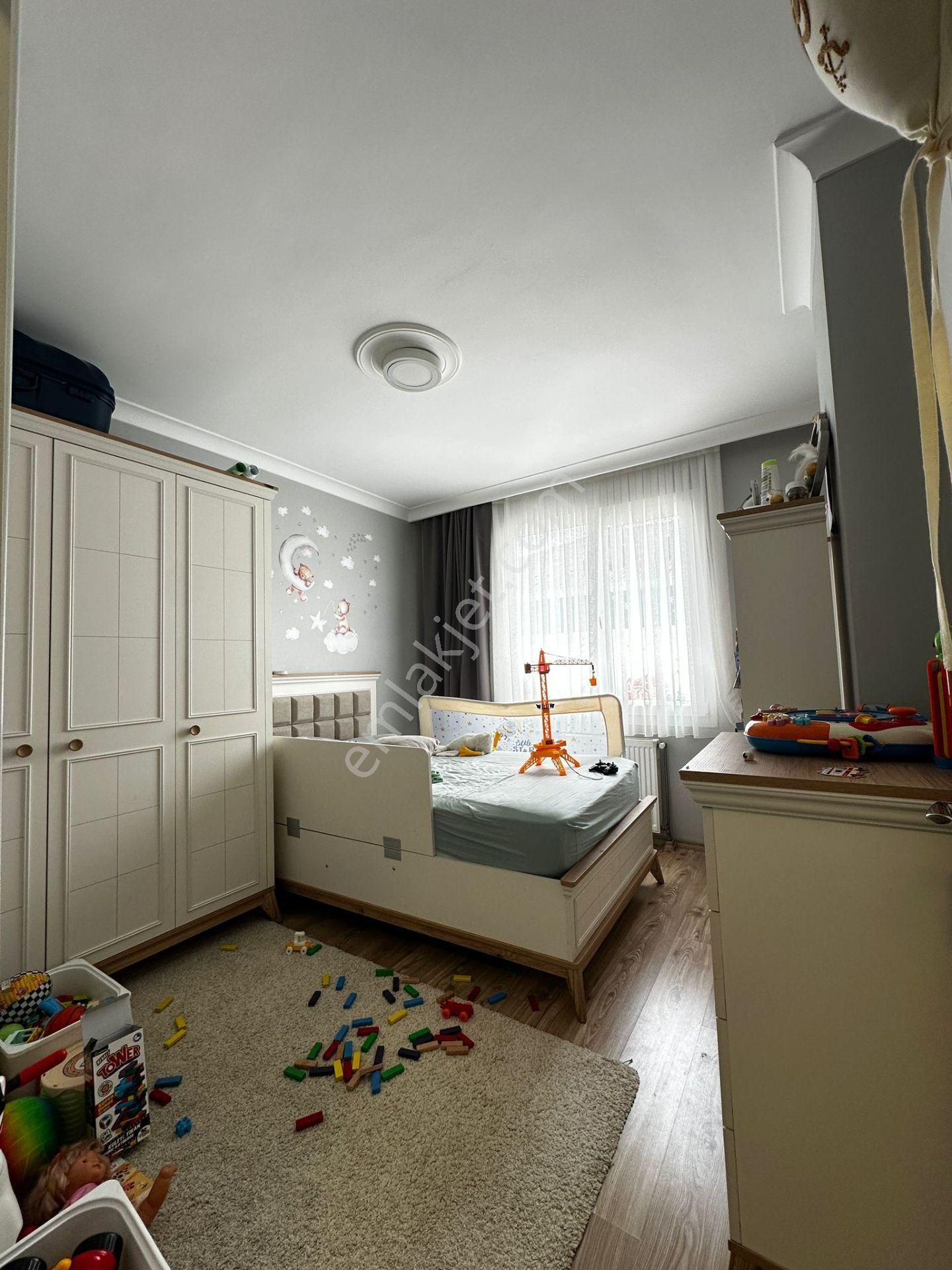 Kavaklı Merkezi Konum'da 3+1 Ebeveyn Banyo Geniş M2 Satılık Arakat !! - Görsel 11