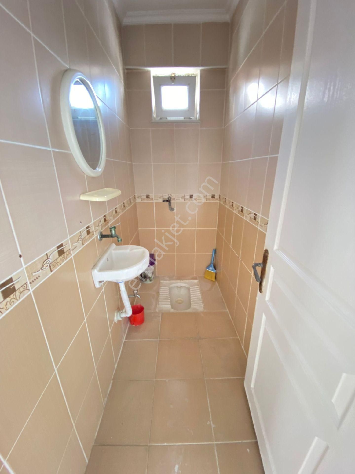 Çobanceșme Mahallesinde 3+1 Geniş Kiralık Daire - Görsel 24