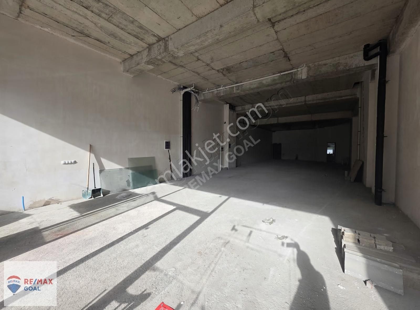 Remax Şirvan'dan Tuzla'da Ana Cadde Üzerinde Satılık Dükkan - Görsel 16