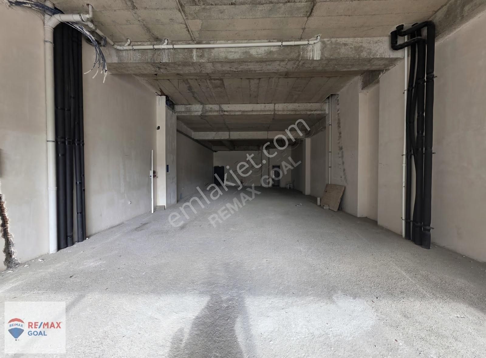 Remax Şirvan'dan Tuzla'da Ana Cadde Üzerinde Satılık Dükkan - Görsel 8