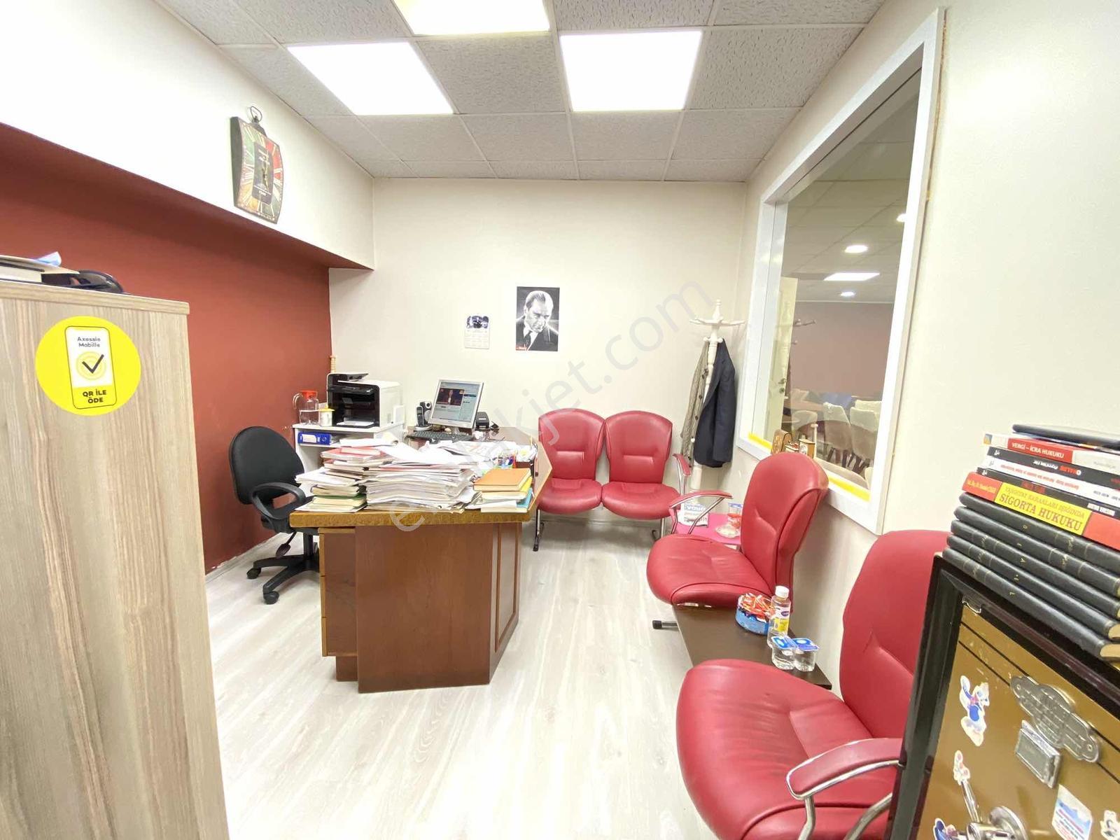 Şehit Teğmen Yavuzer Caddesi Üzerinde 750 M² Dev Ticari Dükkan - Görsel 14