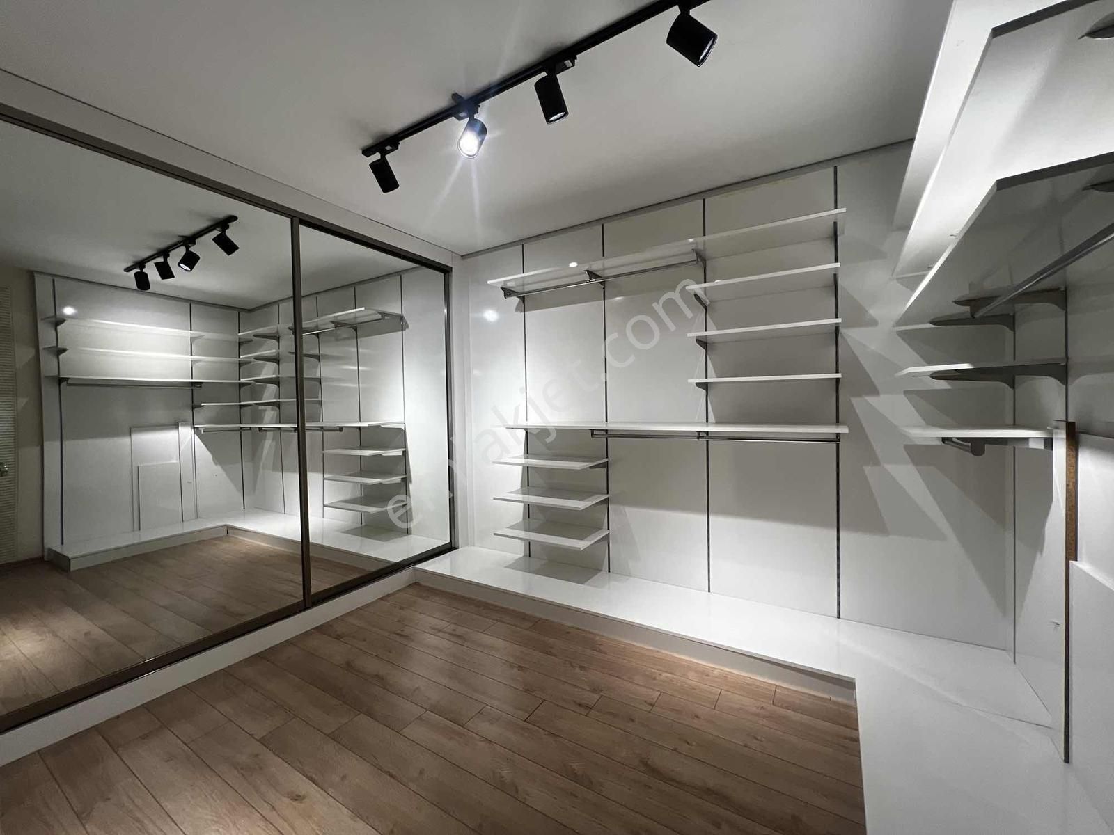 Yeşil Fırın Civ.4+1 Ç.banyo G.odası+kiler Havuz Gvnlk. K.oto.lüx - Görsel 7