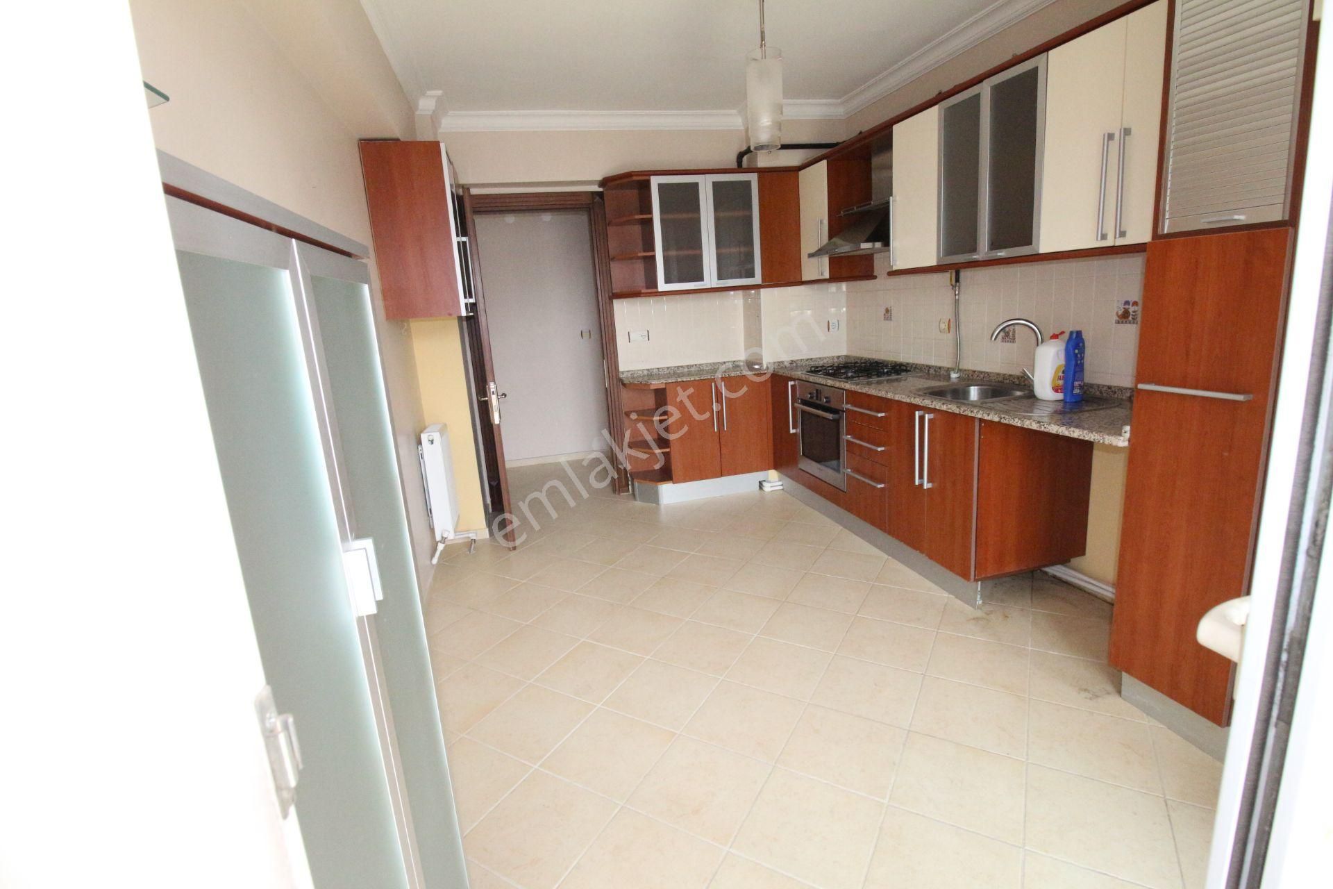 Arga'dan Buca Fırat Mh.site İçi 3+1 140m2 Kiralık Daire - Görsel 15