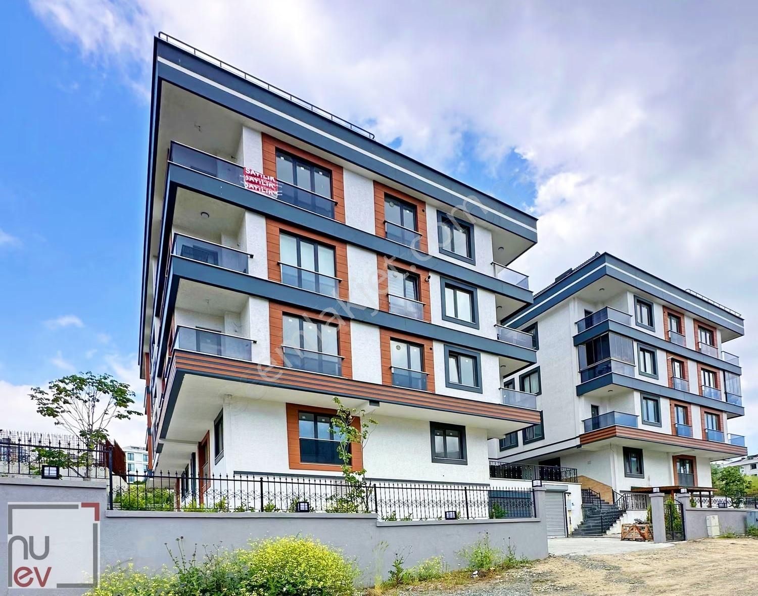 Bahçe Kullanımlı Ferah 2+1 Kiralık Daire-nuev