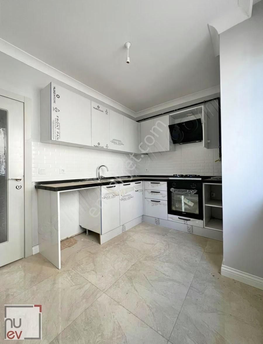 Bahçe Kullanımlı Ferah 2+1 Kiralık Daire-nuev - Görsel 5