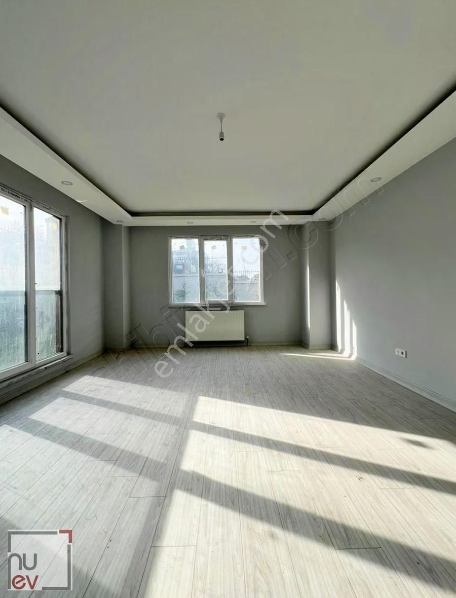 Bahçe Kullanımlı Ferah 2+1 Kiralık Daire-nuev - Görsel 2