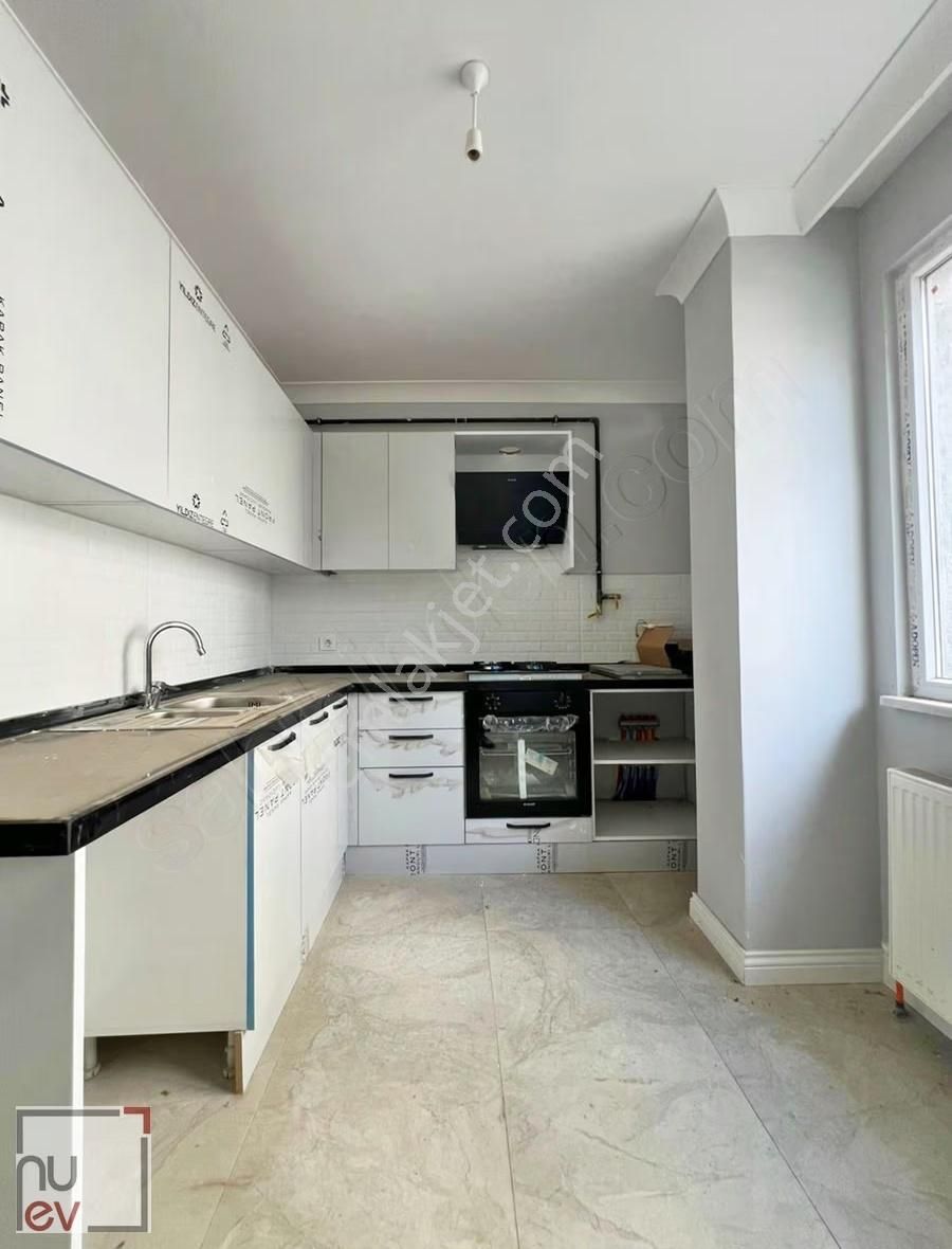 Bahçe Kullanımlı Ferah 2+1 Kiralık Daire-nuev - Görsel 4