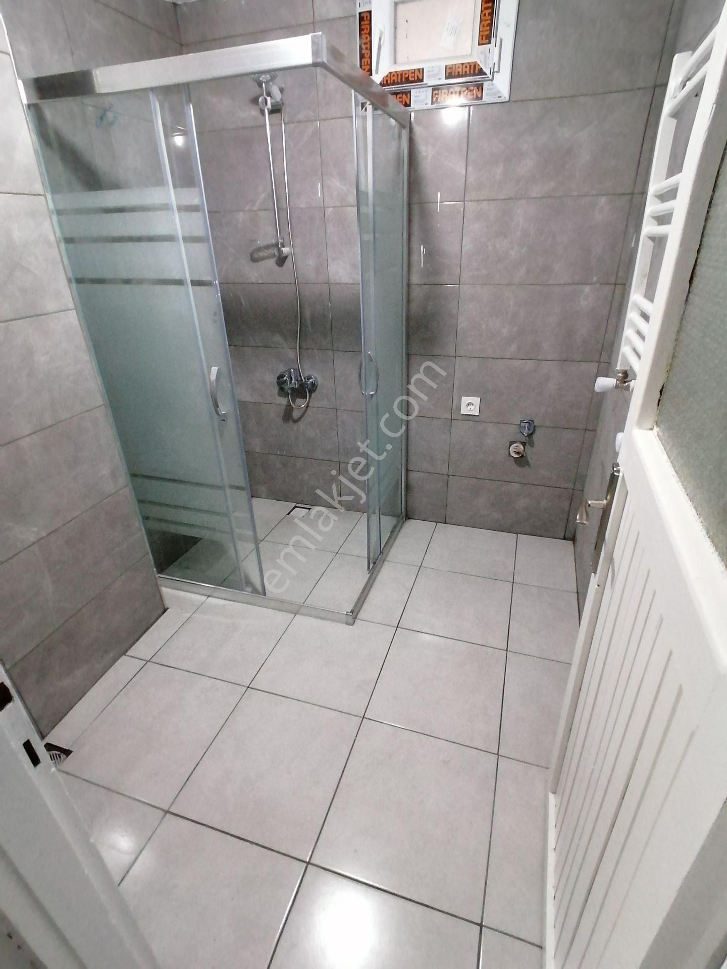 Yenibosna Metro Metrobüse Yakın Kiralık 1+1 Daire - Görsel 15
