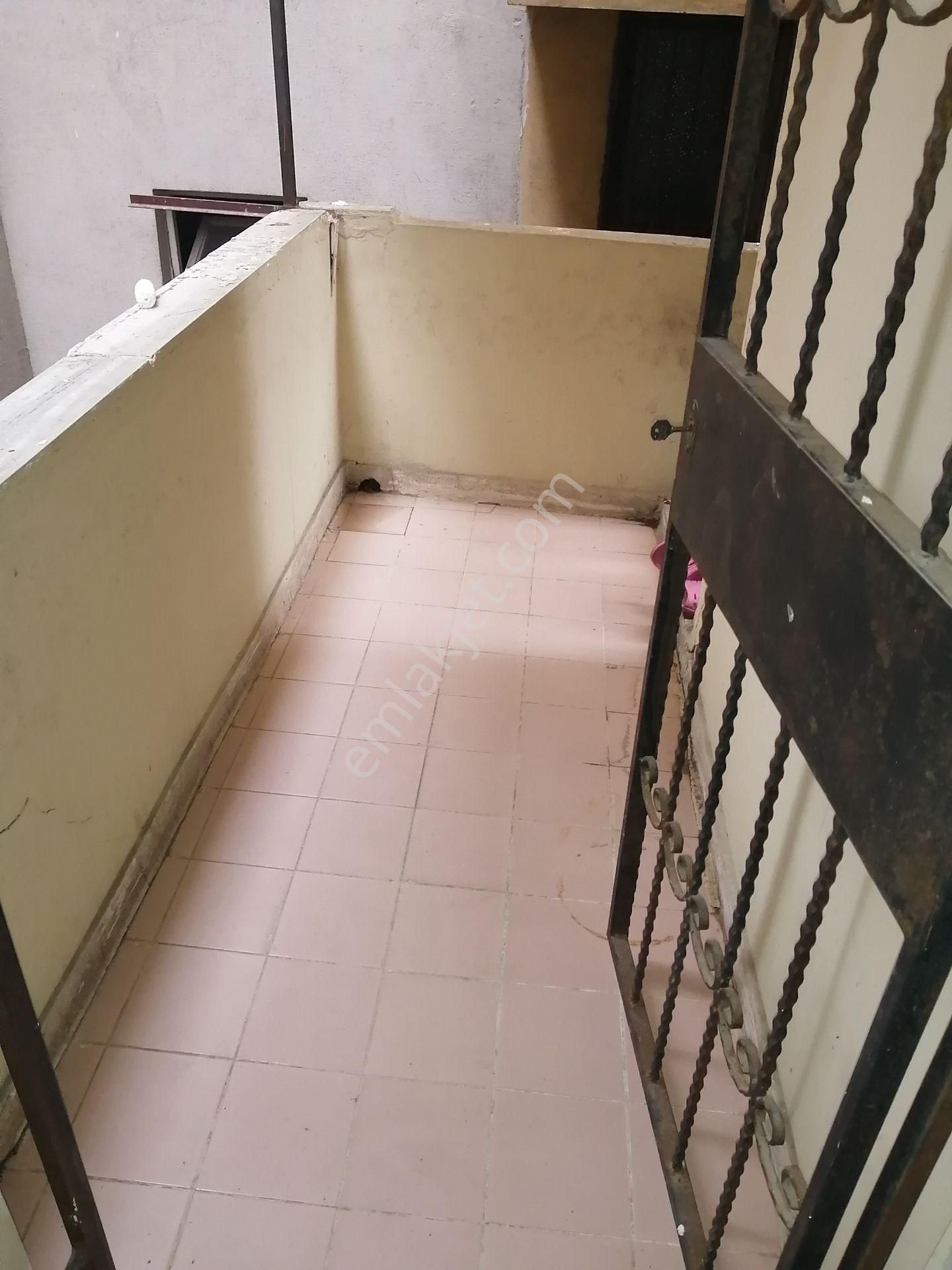 Yenibosna Metro Metrobüse Yakın Kiralık 1+1 Daire - Görsel 19