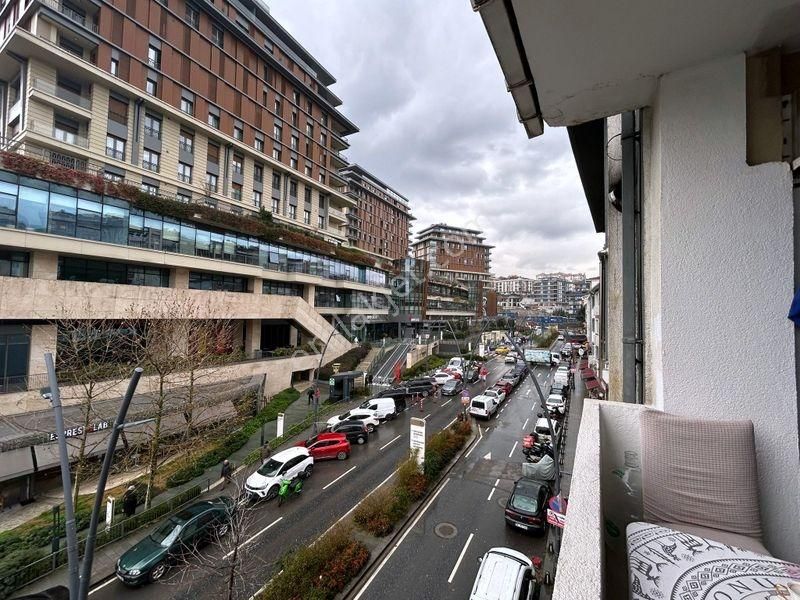 Tülay Özkök'ten Nev Çarşıya Komşu Aydınlık Ferah Kiralık Daire - Görsel 2