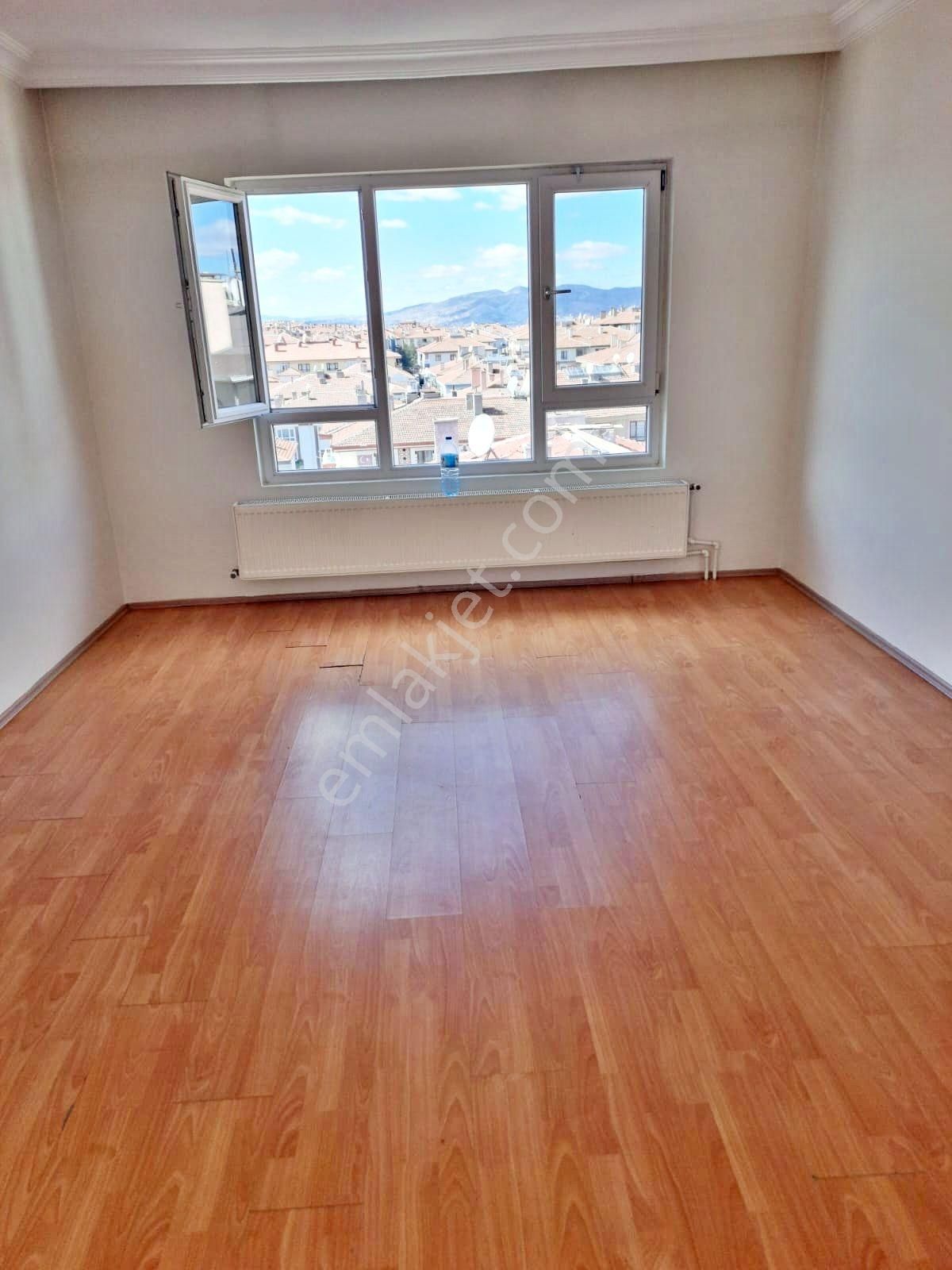 Ufuktepe Ankara Manzaralı Full Yapılı Arakat Kiralık 3 +1 Daire - Görsel 10